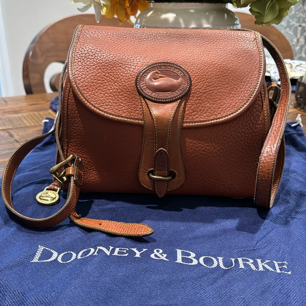 Dooney & Bourke vintage tan purse